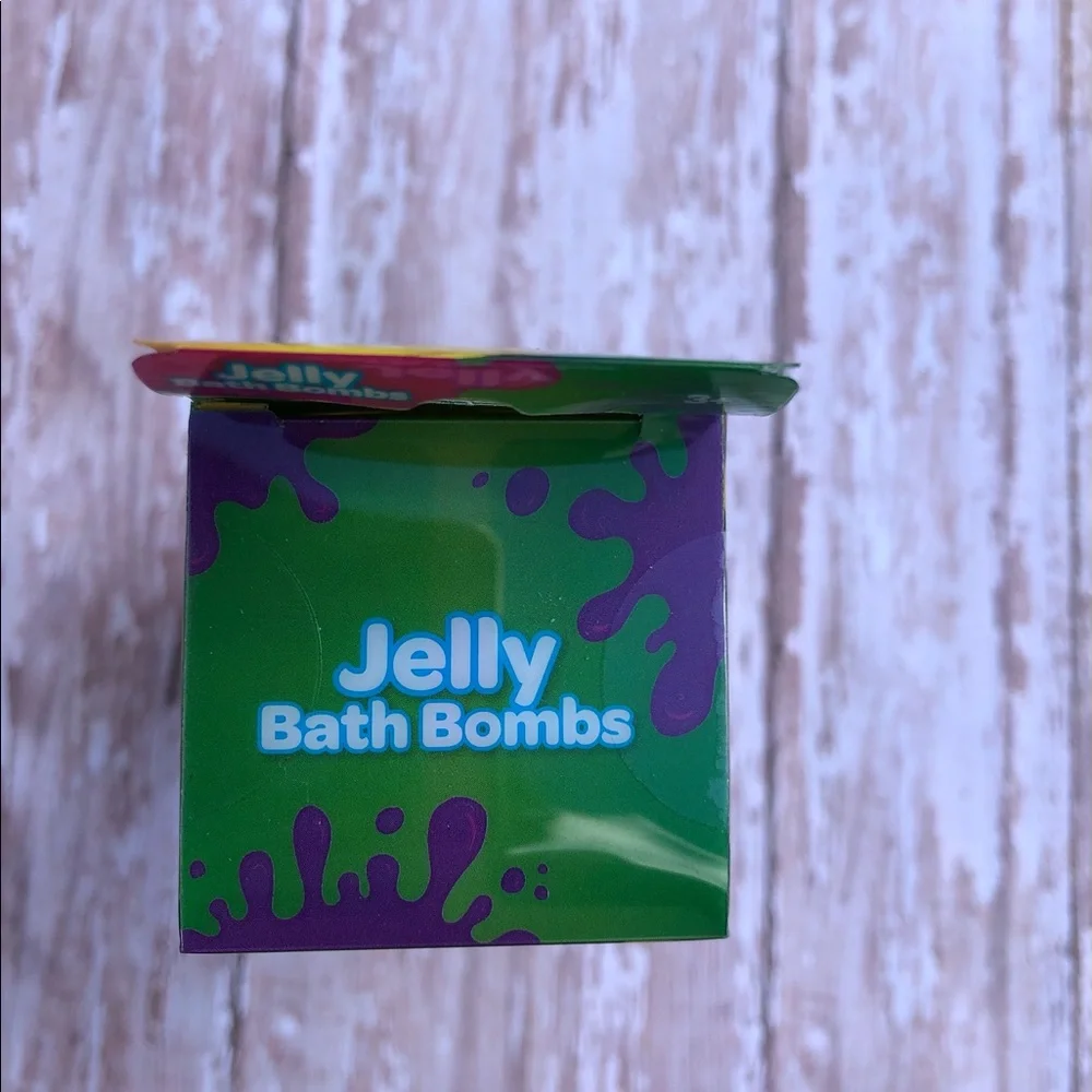 2 pack of 3 Crayola colorful jelly bath bombs